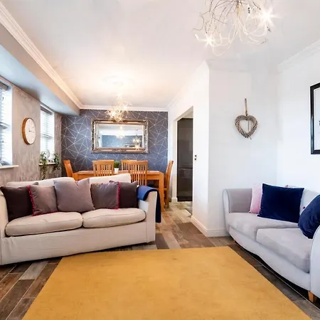 The Station Apartment- A Stunning Space, Close To The Centre Apartment York