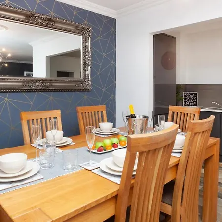Διαμέρισμα The Station Apartment- A Stunning Space, Close To The Centre