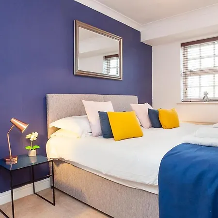 The Station Apartment- A Stunning Space, Close To The Centre Apartment York