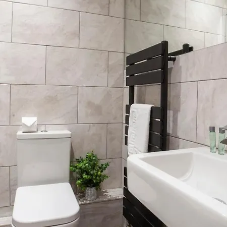 The Station Apartment- A Stunning Space, Close To The Centre York