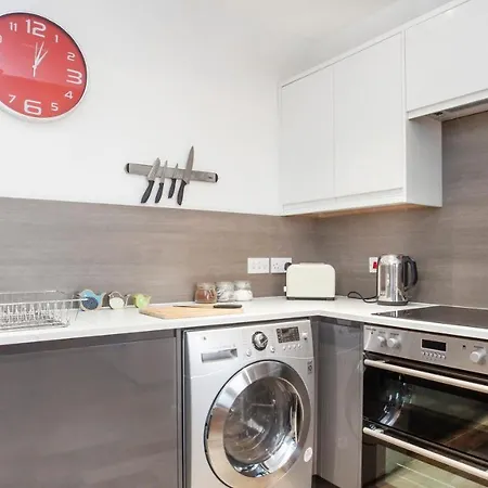 The Station Apartment- A Stunning Space, Close To The Centre York